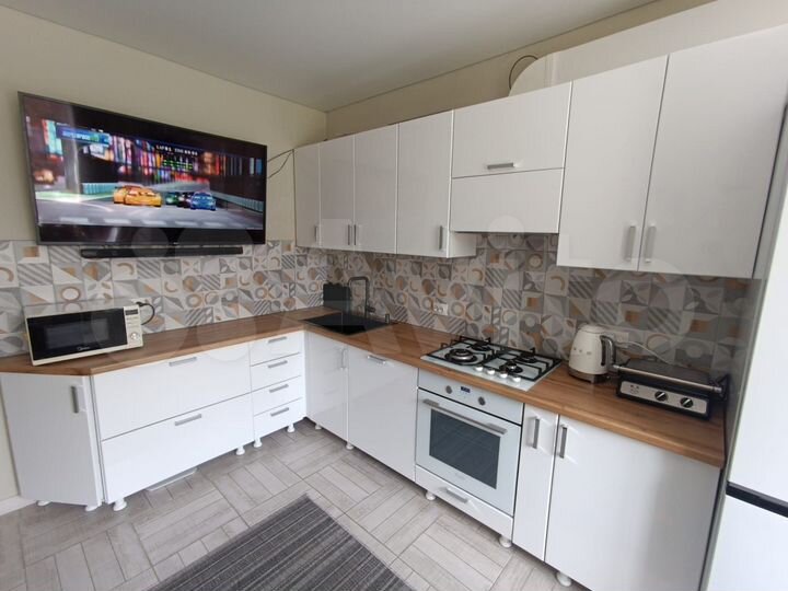 2-к. квартира, 65 м², 2/3 эт.