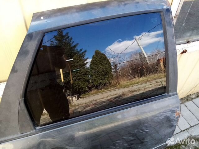 Стекло задней правой двери Гранта Fl