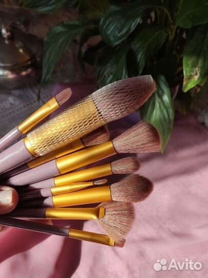 Кисти для макияжа новые