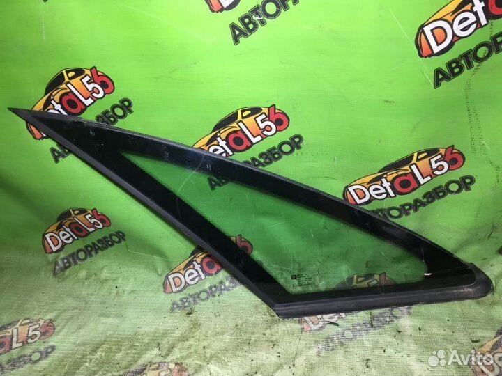 Стекло кузова переднее правое Opel Meriva A