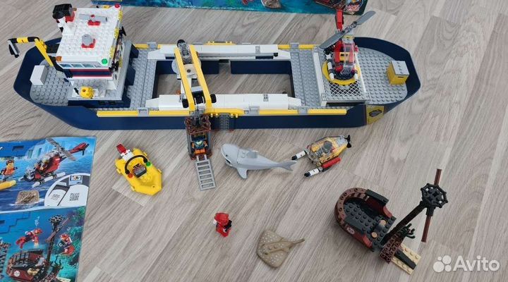 Lego корабль