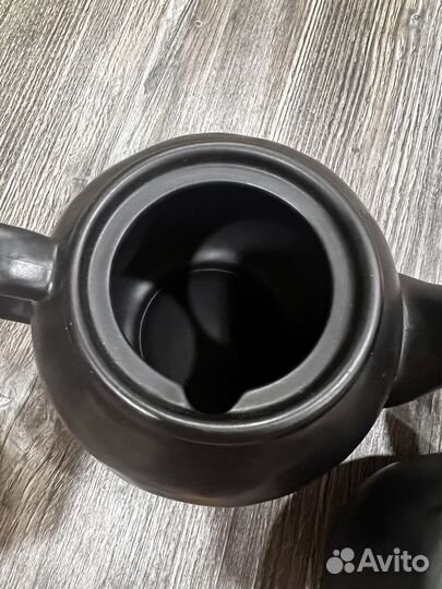 Набор чайник, сахарница и банка