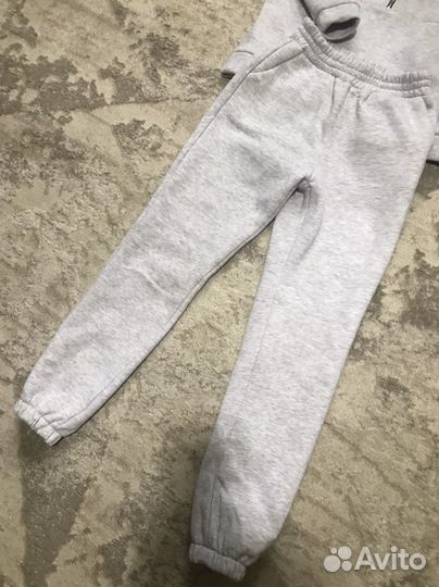 Спортивный костюм женский