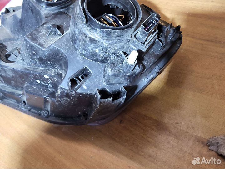 Renault duster 1 рест- фара передняя правая