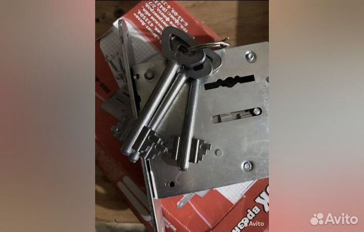 Замок врезной