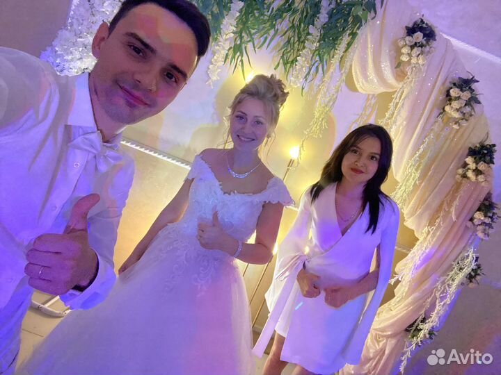 Ведущий, живой вокал, DJ