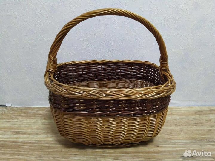 Плетеная корзина