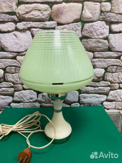 Винтажная настольная лампа