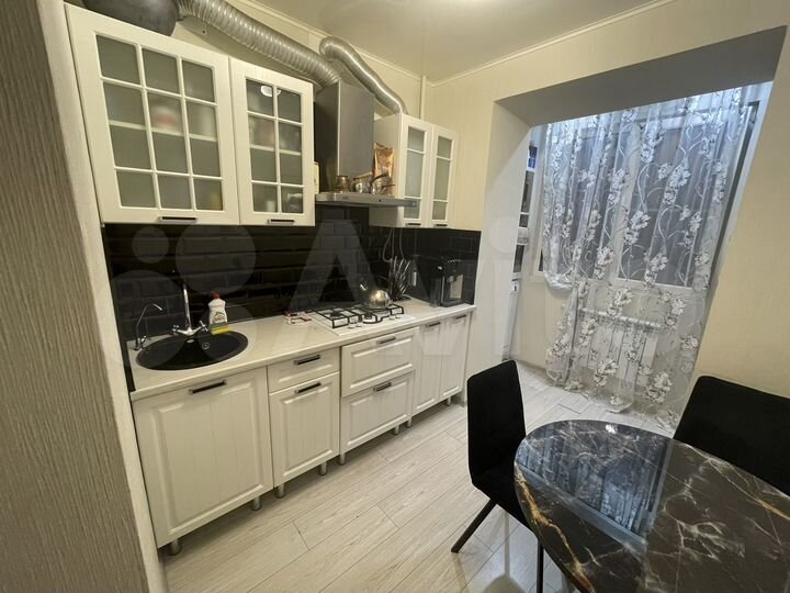 2-к. квартира, 50 м², 2/5 эт.