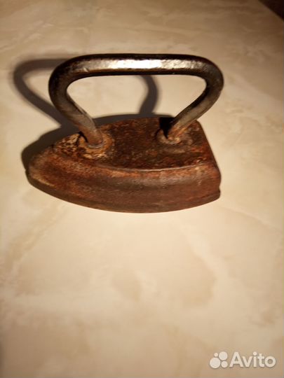 Утюг старинный