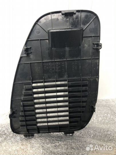 Заглушка крышки багажника Toyota Rav4