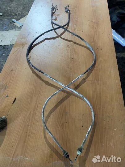 Трос стояночного тормоза задний правый Peugeot 208