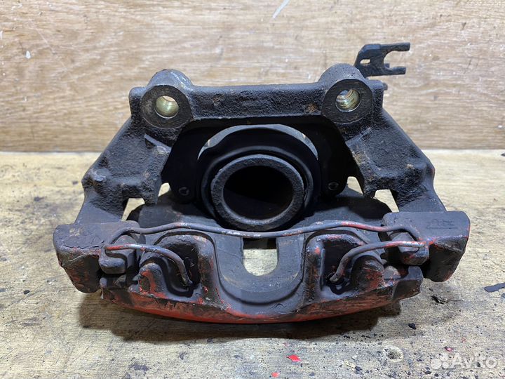 Суппорт передний левый Audi A6 C5 дорест S137