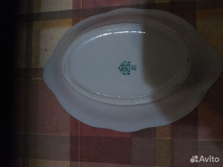 Блюдо сервировочное из СССР фарфор, роспись