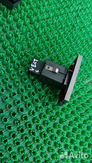 Кнопка аварийной сигнализации Opel Vectra C