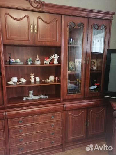 Стенка в гостиную