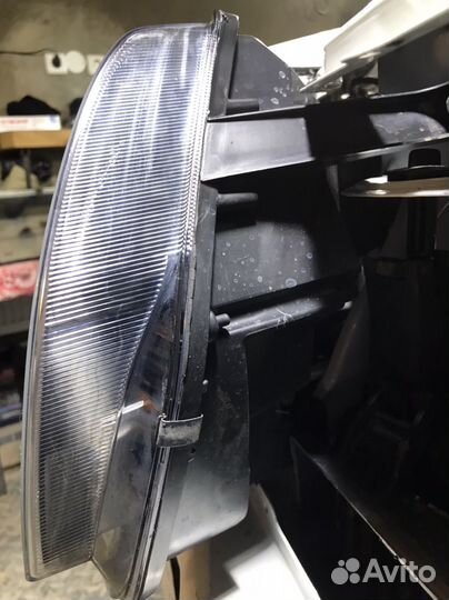 Фара дастер 2018 год