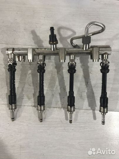 Топливная рампа в сборе renault arkana 1.3 2WD CVT