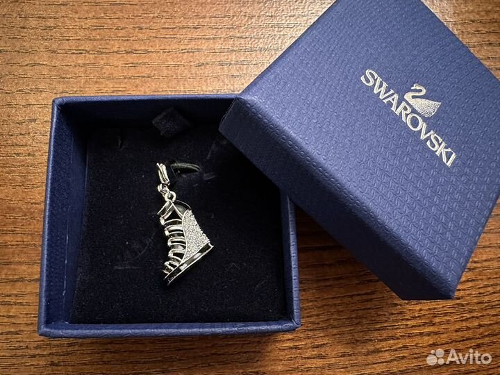 Украшение шарм Pandora Swarovski