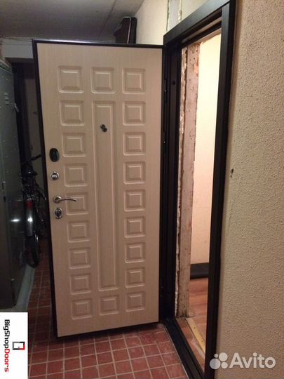 Дверь входная металлическая