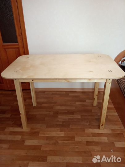 Стол для дачи