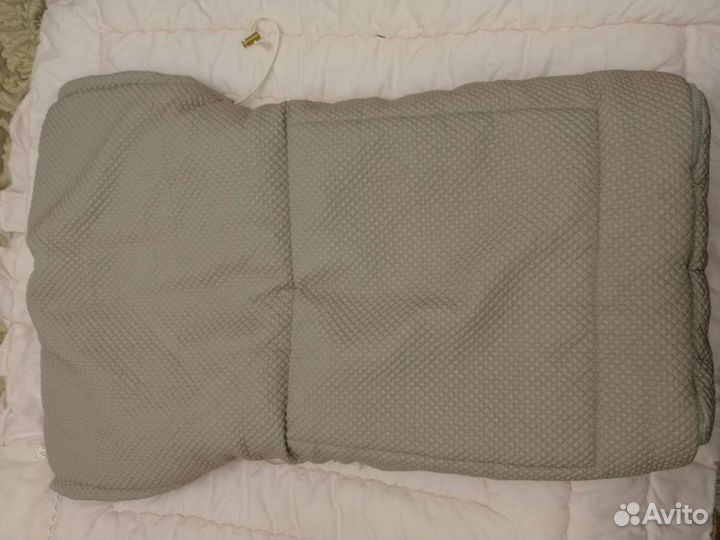 Меховой конверт из овчины в коляску