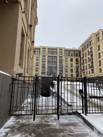 3-к. квартира, 97 м², 1/6 эт.