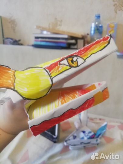 Дракон на руку из бумаги