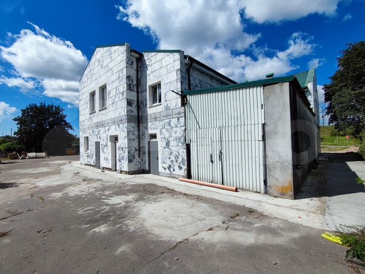 Свободного назначения, 833 м²