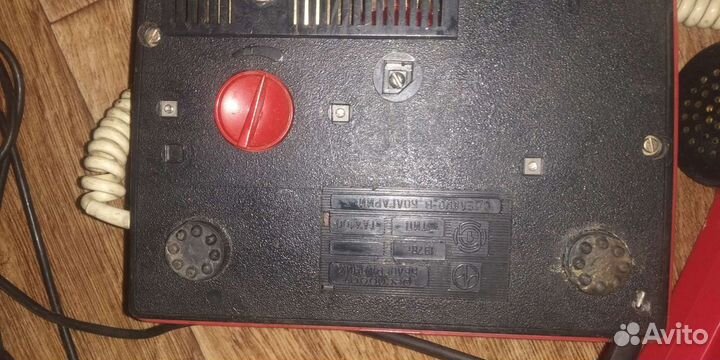 Проводной стационарный телефон