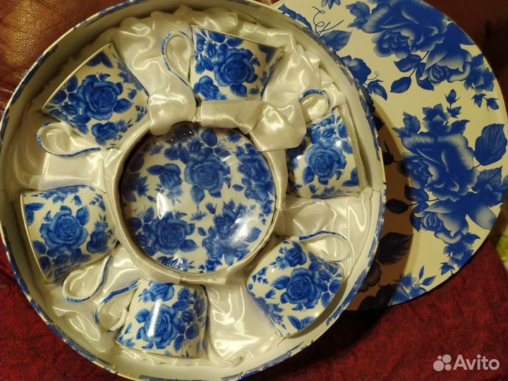 Набор чайной посуды новый