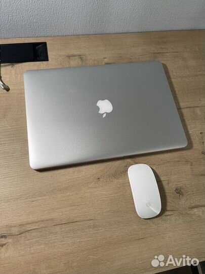 Apple MacBook Pro (Retina, 15-inch, Mid 2015)