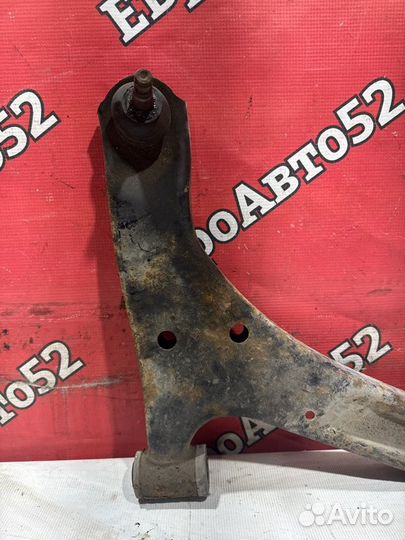 Рычаг подвески нижний передний правый Suzuki Grand