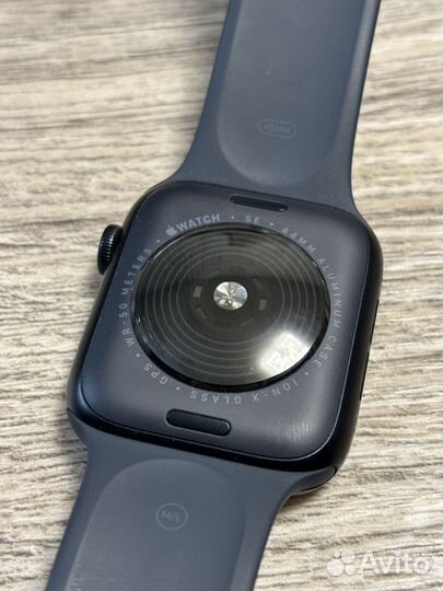 Часы Apple Watch SE 2 44mm (2-го поколения) (GPS)