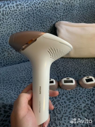Фотоэпилятор Philips Lumea Prestige BRI956