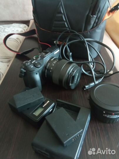 Безеркальная камера Canon eos m3