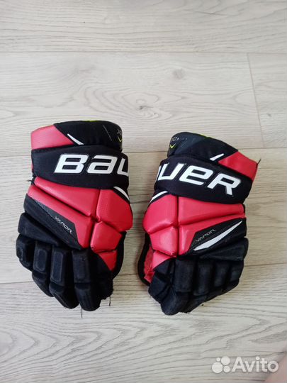 Хоккейные перчатки краги 12