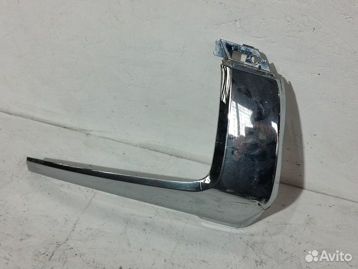 Молдинг переднего бампера левая Mitsubishi Outland