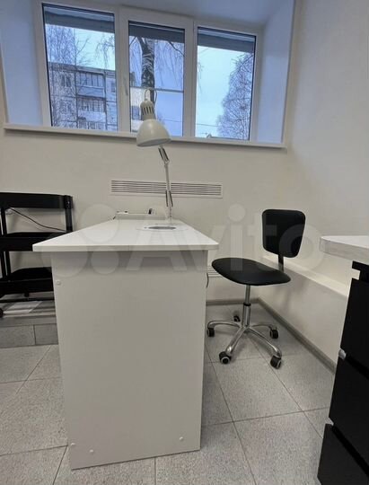 Сдаётся кабинеты в салоне красоты,для маникюра -пе