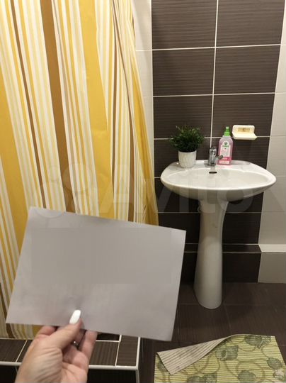 2-к. квартира, 52 м², 1/18 эт.