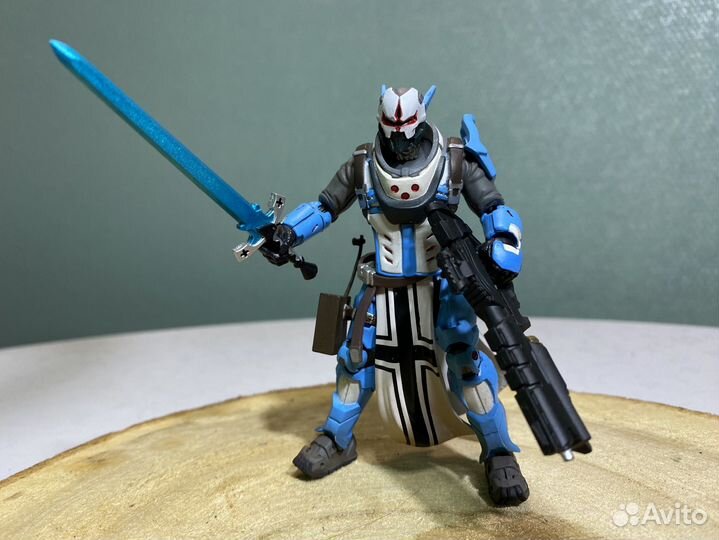 Фигурка Teutonic Knights (Автомат и меч) 1/18