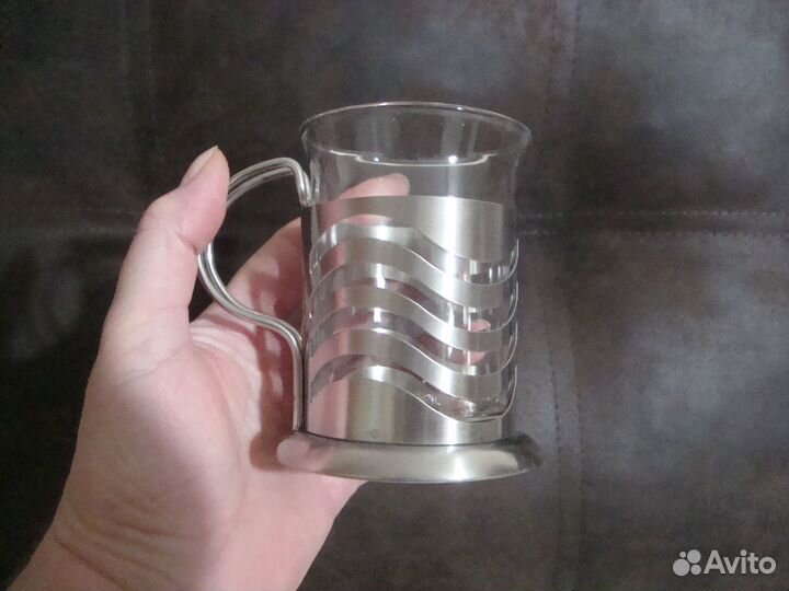 Стаканы в подстаканниках