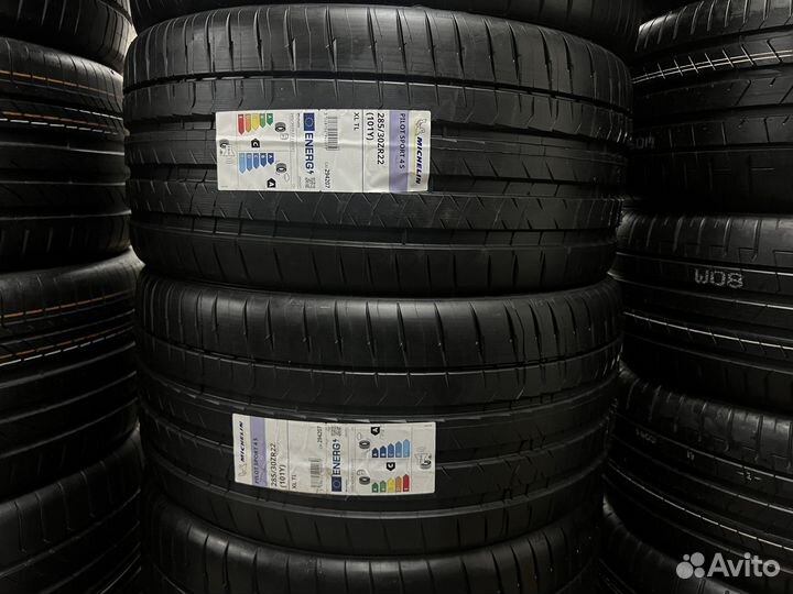 Michelin Pilot Sport 4 S 335/25 R22 и 285/30 R22 105Y