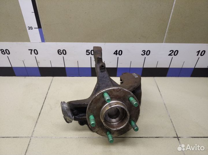 Кулак поворотный передний правый Focus II 2008-201