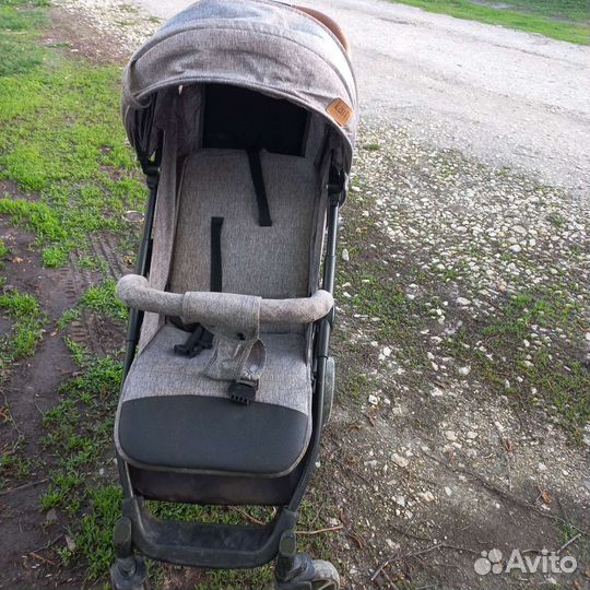 Прогулочная коляска kari