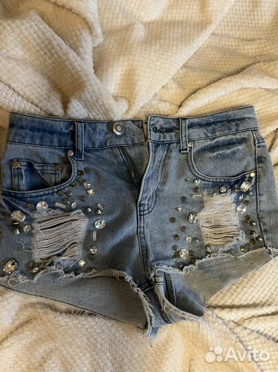 Шорты короткие s со стразами