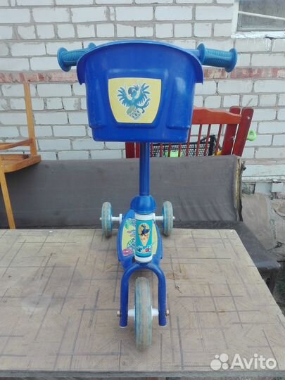 Самокат трехколесный