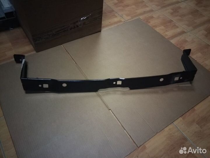 Кронштейн переднего бампера Hummer H3 2005-2010