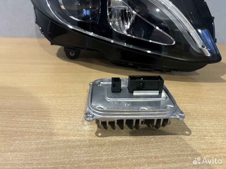 Правая фара Mercedes w205 дорестайлинг всборе