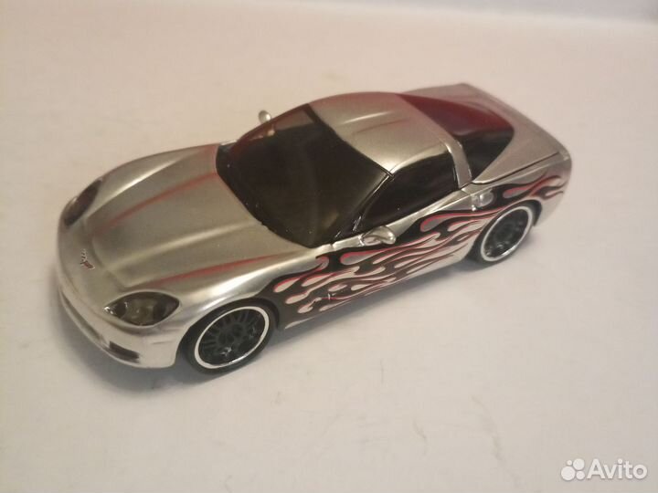 Модель burago 1:43